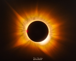A Golden Corona Eclipse