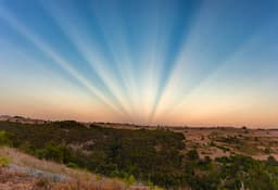 Anticrepuscular Rays over Sicily